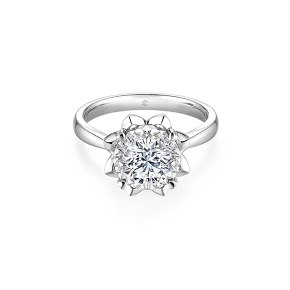 Love is Beauty Collection 18K White Gold Diamond Ring