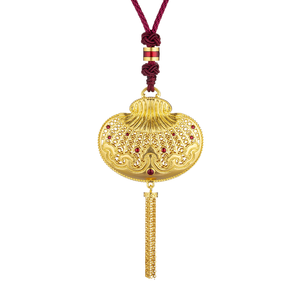 Heirloom Fortune "Sachet" Gold Pendant